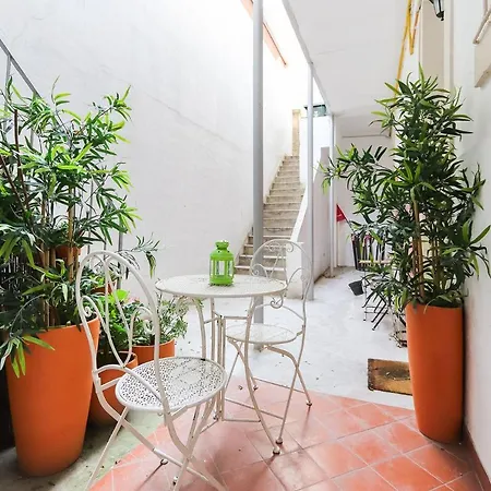 Marques De Pombal Typical By Homing アパート